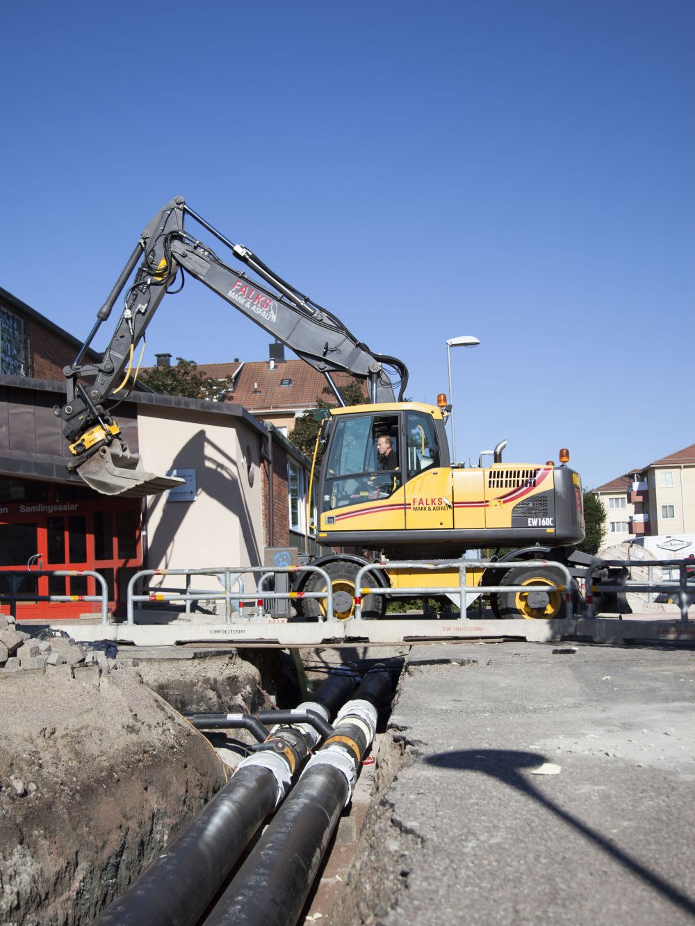 Asfaltering garageuppfart  så skapar du en hållbar och snygg infart